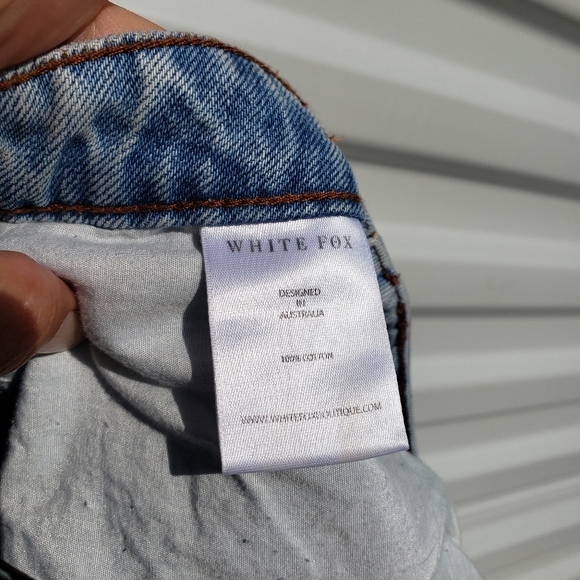 White Fox high rise raw hem acid wash jean shorts - Picture 8 of 9